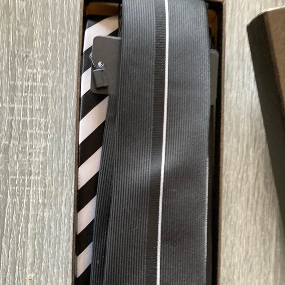 3 tie set with Tags new - Picture 3 of 4